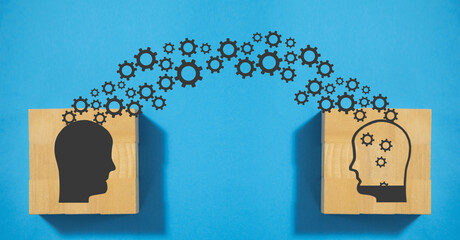 《卖火柴的小女孩》讲了一个什么故事？